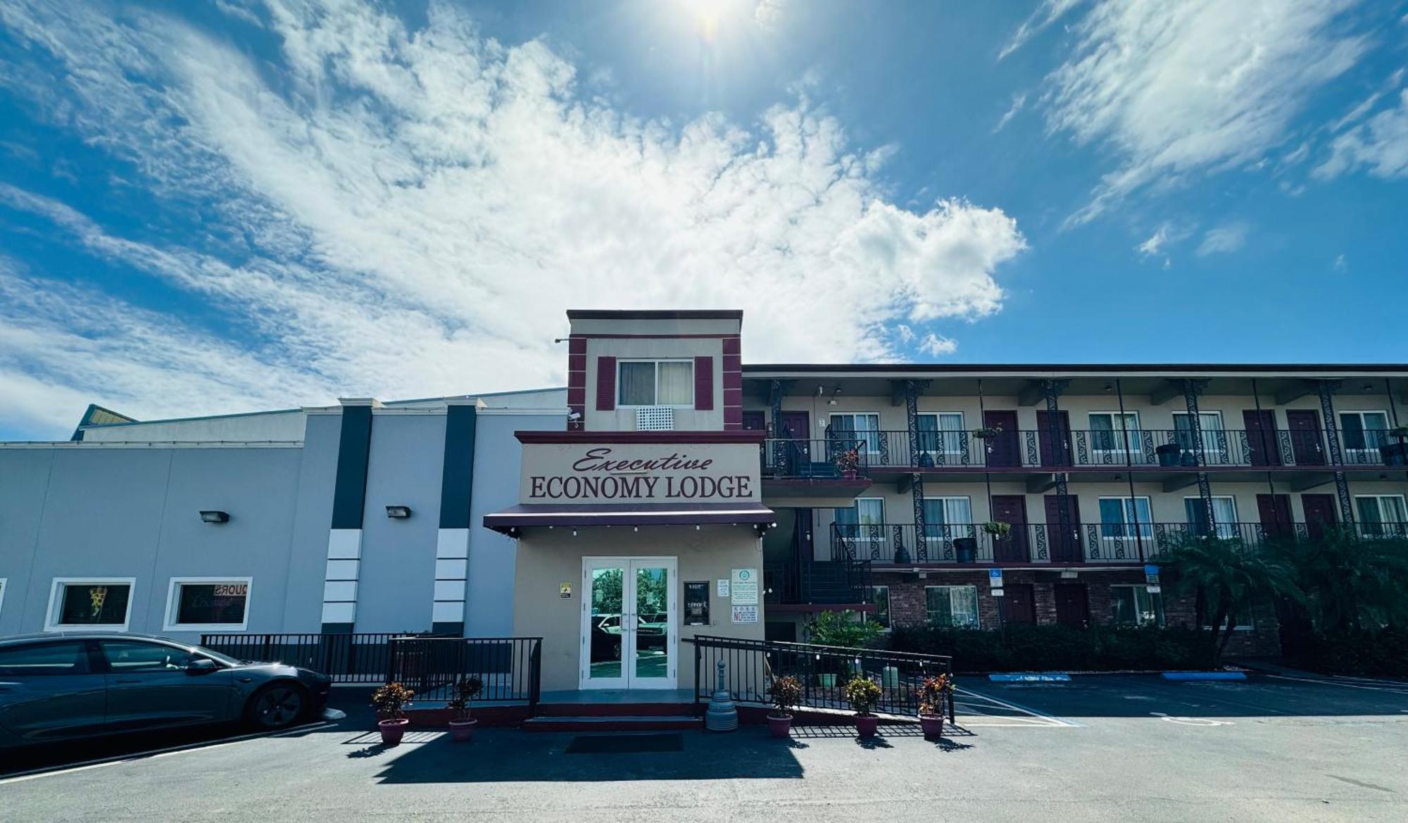 Executive Economy Lodge Pompano Beach Exterior photo